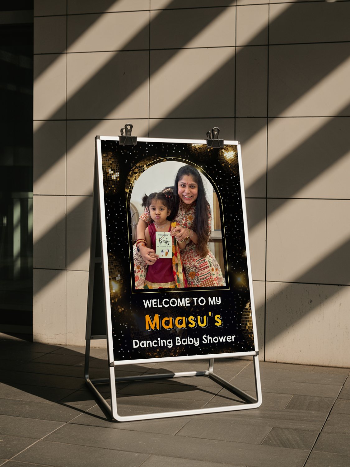 Baby shower — welcome standee